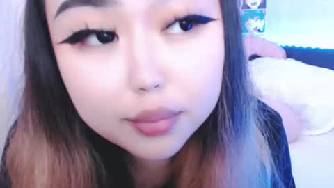 Snapshot of amelia_sunlight chatting on 06.19.26 Amelia online show from 06.19.26