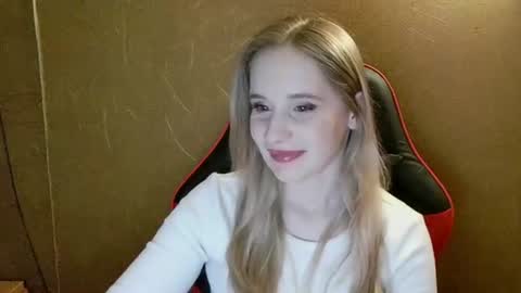 Snapshot of ameliaa333 chatting on 06.18.26 Amelia online show from 06.18.26