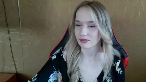 Snapshot of ameliaa333 chatting on 06.23.26 Amelia online show from 06.23.26