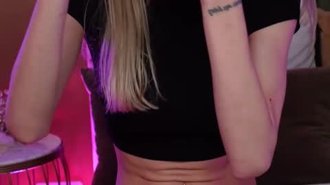 Amelia online show from 11.23.25