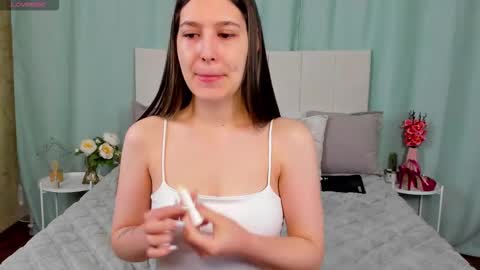 ameliaclarks online show from 02.06.26