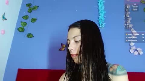 Snapshot of ameliacutecm101 chatting on 10.28.25 ameliacutecm101 online show from 10.28.25