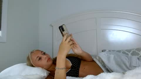Amelia Lombardi online show from 05.21.26