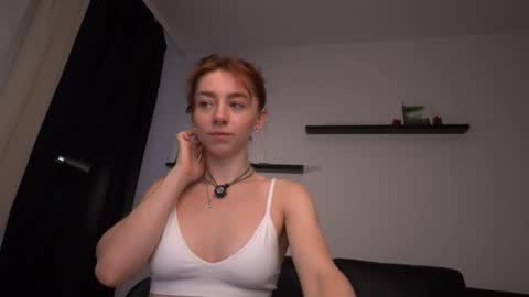 Snapshot of ameliamber0 chatting on 10.11.25 Amelia online show from 10.11.25