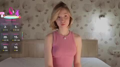 Snapshot of ameliamurrr chatting on 10.10.25 Emmy online show from 10.10.25