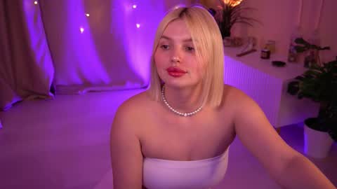 Snapshot of ameliawells chatting on 02.03.26 Amelia online show from 02.03.26