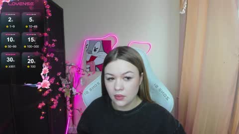 Snapshot of ameliepeach chatting on 04.06.26 Amelie online show from 04.06.26