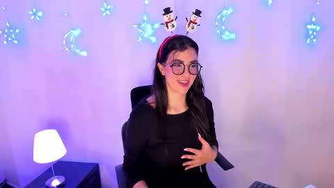 Snapshot of ameliie_saenz chatting on 12.14.24 Ameli online show from 12.14.24