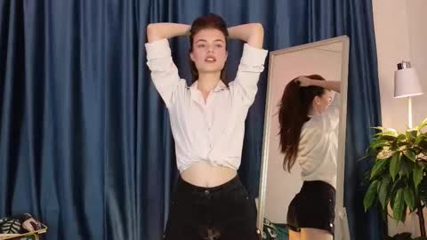 ameliloran_ online show from 10.17.25