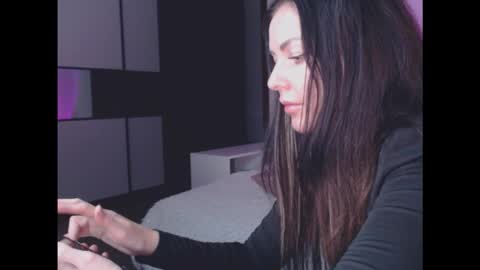 amelinamersi online show from 11.08.25