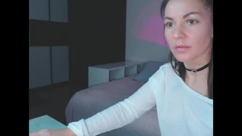 amelinamersi online show from 11.30.25