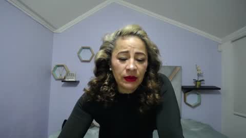 Amell Thomson online show from 12.19.24