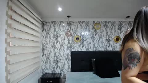 Amell Thomson online show from 01.23.25