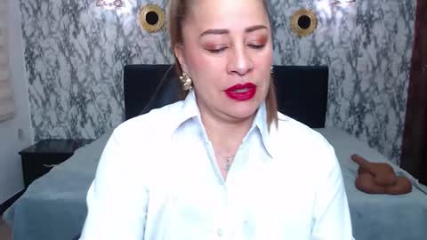 Amell Thomson online show from 10.15.25