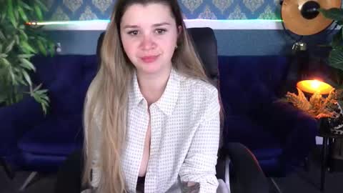 amellymillyy online show from 12.03.25