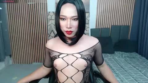 Snapshot of amera_slut chatting on 02.22.25 amera_slut online show from 02.22.25