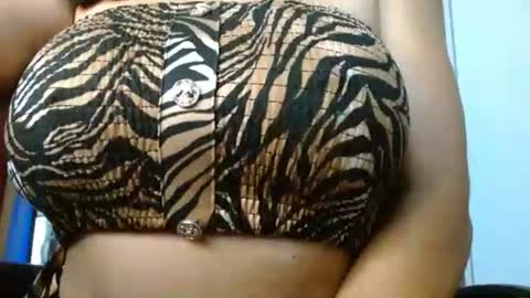 Mari online show from 10.27.25