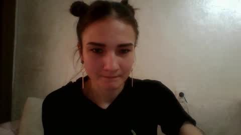 Snapshot of amethystnight_ chatting on 03.04.25 Julia online show from 03.04.25