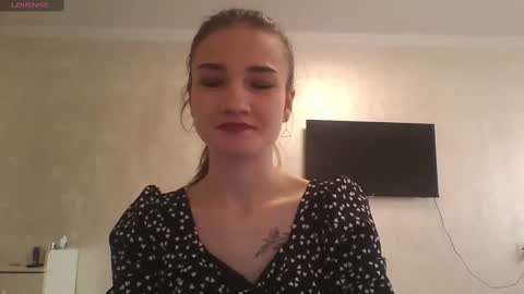 Snapshot of amethystnight_ chatting on 03.07.25 Julia online show from 03.07.25