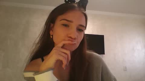 Snapshot of amethystnight_ chatting on 09.22.25 Julia online show from 09.22.25