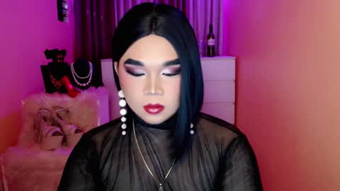 Queen Mireska online show from 01.06.25