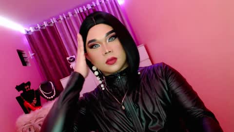 Queen Mireska online show from 02.05.25