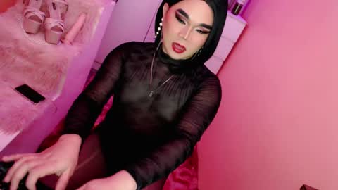 Queen Mireska online show from 02.07.25