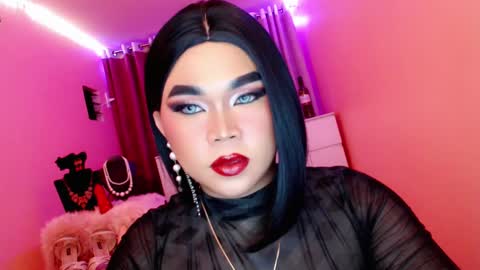 Queen Mireska online show from 02.22.25