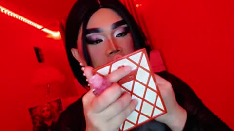 Queen Mireska online show from 03.12.25