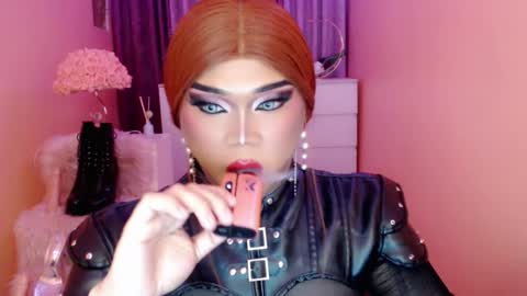 Queen Mireska online show from 09.08.25