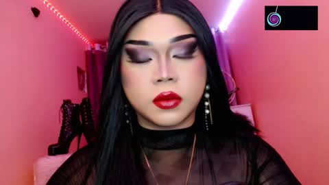 Queen Mireska online show from 10.18.25