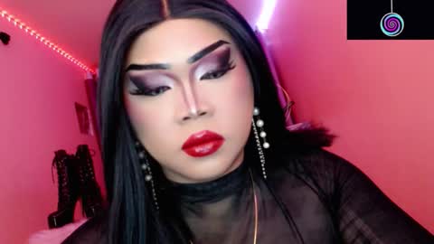 Queen Mireska online show from 10.27.25