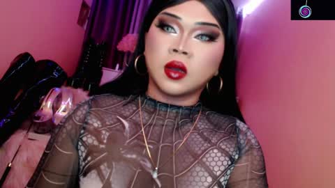 Snapshot of amiadoll chatting on 05.15.26 Queen Mireska online show from 05.15.26