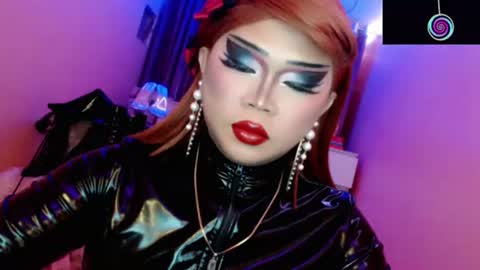 Snapshot of amiadoll chatting on 06.20.26 Queen Mireska online show from 06.20.26