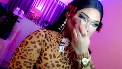 Snapshot of amiadoll chatting on 06.26.26 Queen Mireska online show from 06.26.26
