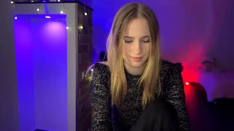 Snapshot of amily_sunray chatting on 07.16.26 Amily online show from 07.16.26