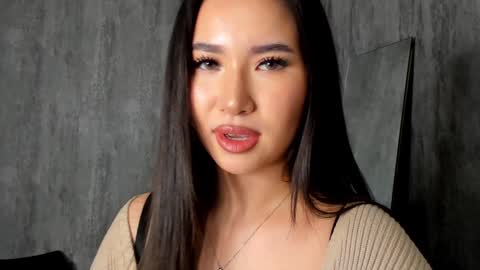 Amina online show from 12.28.24