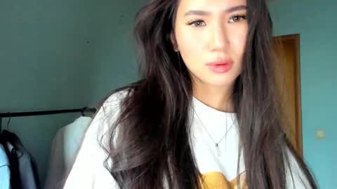 Amina online show from 10.24.25