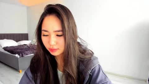 Amina online show from 02.21.26