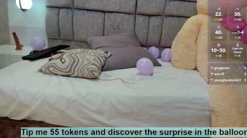 Snapshot of amina_westt chatting on 11.02.25 Amina online show from 11.02.25