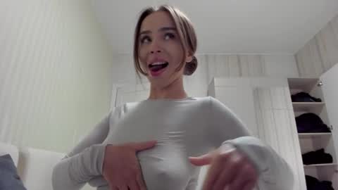 Snapshot of aminaswan_ chatting on 06.26.26 Kristina online show from 06.26.26