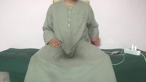 Snapshot of amir_elaraby chatting on 11.03.25 Amir online show from 11.03.25