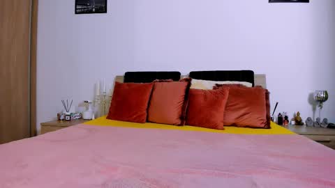 Snapshot of amiracataleya chatting on 10.29.25 Arinna online show from 10.29.25