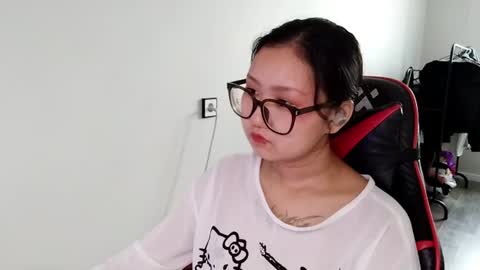 Snapshot of amiramita chatting on 06.11.26 Kathrynenijou online show from 06.11.26