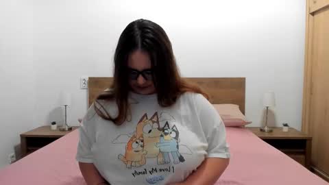 Amira Vyxen online show from 10.06.25