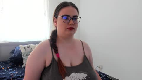 Amira Vyxen online show from 05.19.26