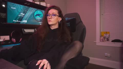 Snapshot of amirinsworld chatting on 10.20.25 Am-er-in online show from 10.20.25