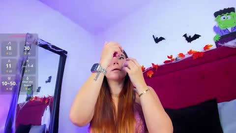 Snapshot of ammbar_foxx chatting on 10.16.25 ambar online show from 10.16.25