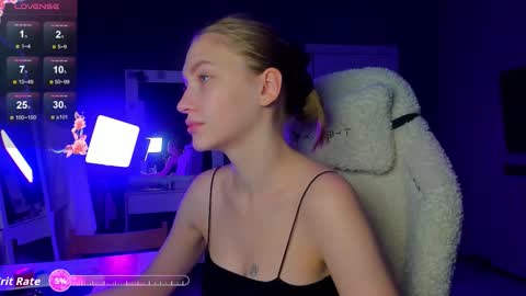 Snapshot of ammi_bliss chatting on 10.06.25 Ammi online show from 10.06.25