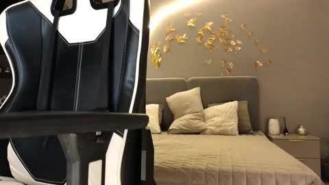 Snapshot of ammy_cumwme chatting on 10.23.25 Ammy dont forget to thumbs up me online show from 10.23.25